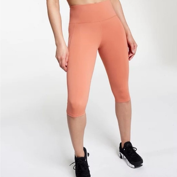 CALIA Cropped Leggings - Picture 2 of 3